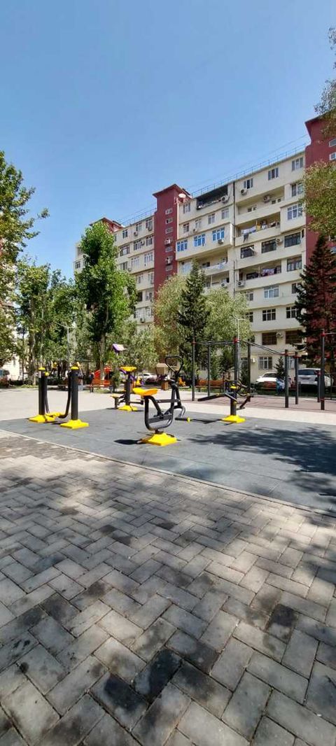 Satılır 4 otaqlı köhnə tikili 100 m² — Bakı
