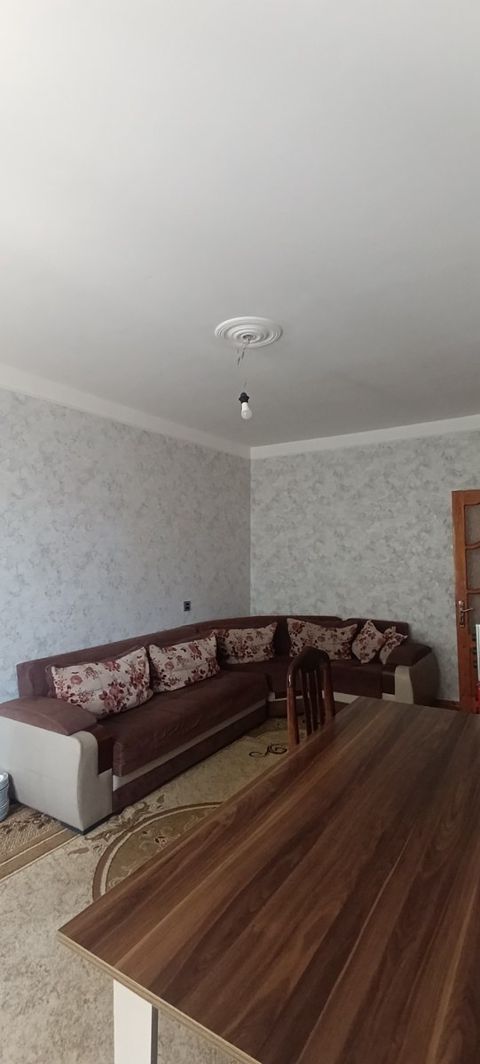 İcarəyə verilir 3 otaqlı köhnə tikili 70 m² — Bakı