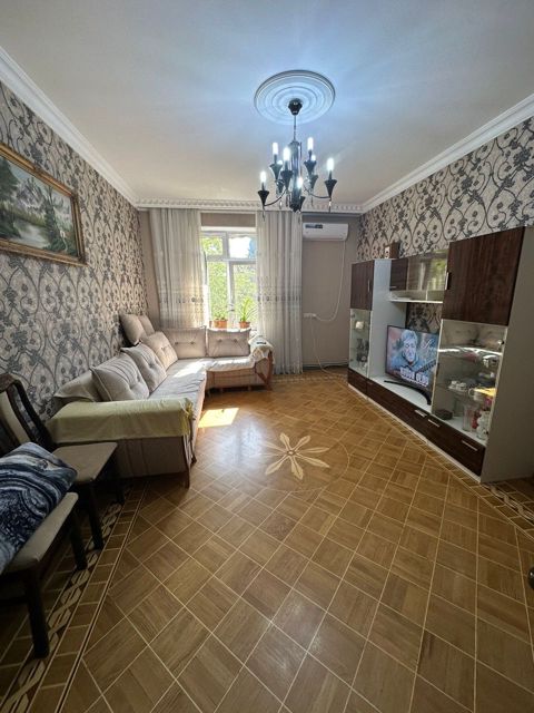 Satılır 3 otaqlı köhnə tikili 60 m² — Bakı