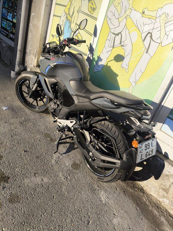 Yamaha FZ-S FI Deluxe, 150 sm3, 2025 il, 8 000 km — Motosikletlər, Bakı (8)