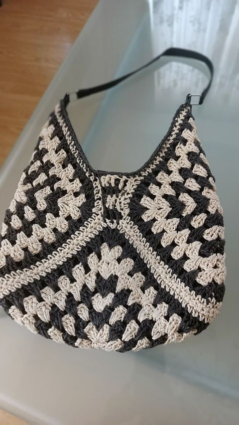 Toxunma çiyin çantası - Material: qalın ipliklə əl işi toxunuş — Bakı