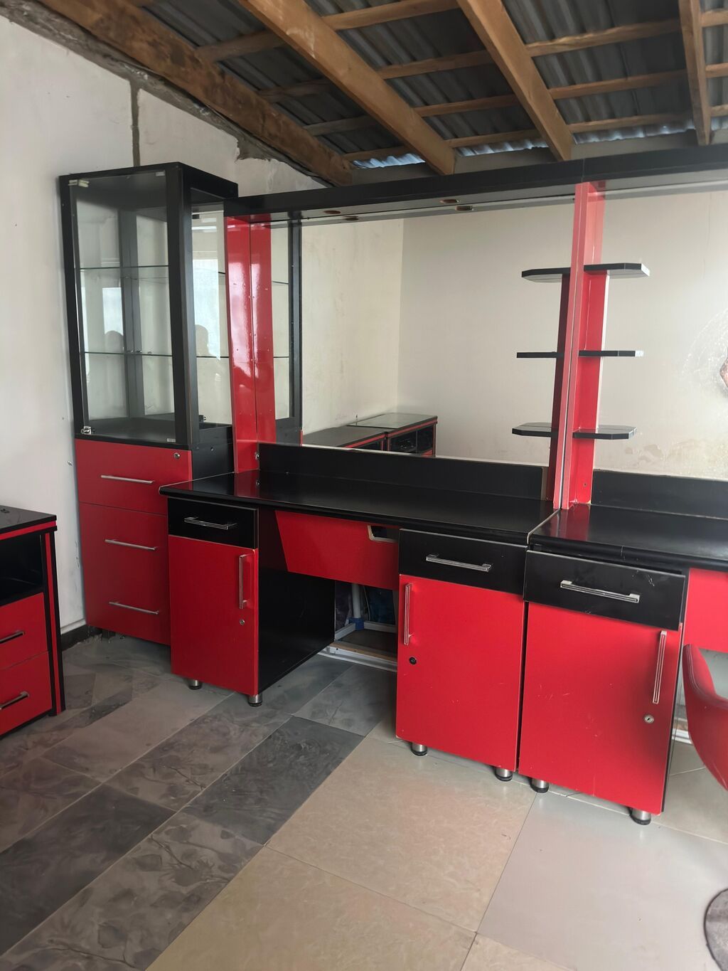 Bərbərxana/salon mebel dəsti - Rəng: qırmızı-qara - Komplekt: bir — Salon mebeli, Bakı (4)