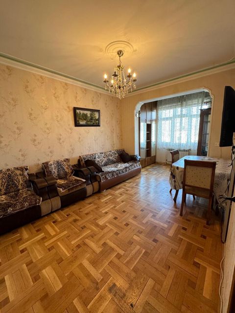 Satılır 2 otaqlı köhnə tikili 50 m² — Bakı