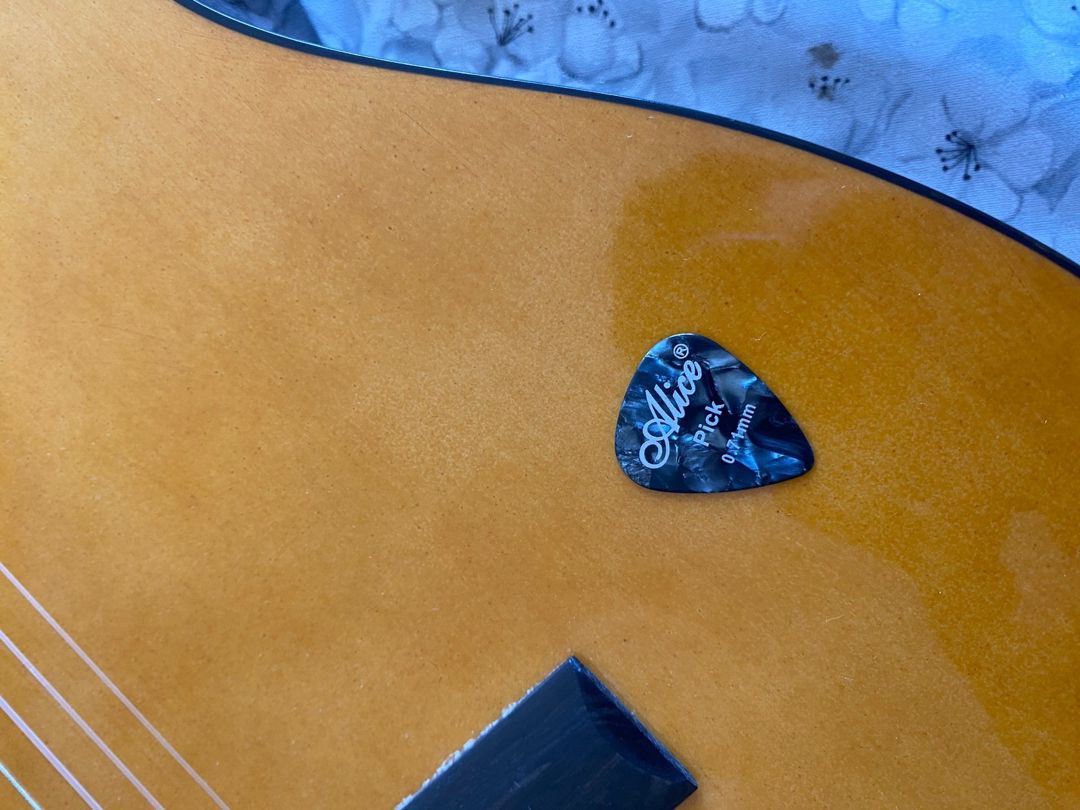 Gitara — Musiqiə alətləri, Bakı (4)