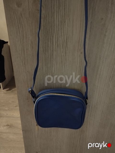 Çiyin çantası, Yeni — Bakı