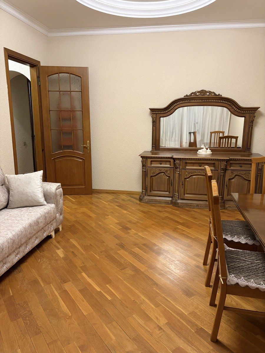 İcarəyə verilir 3 otaqlı köhnə tikili 76 m² — Mənzil, Bakı (5)