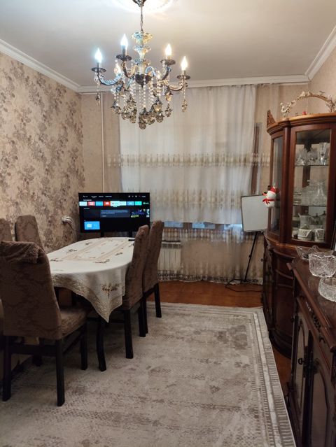 Satılır 3 otaqlı köhnə tikili 80 m² — Bakı