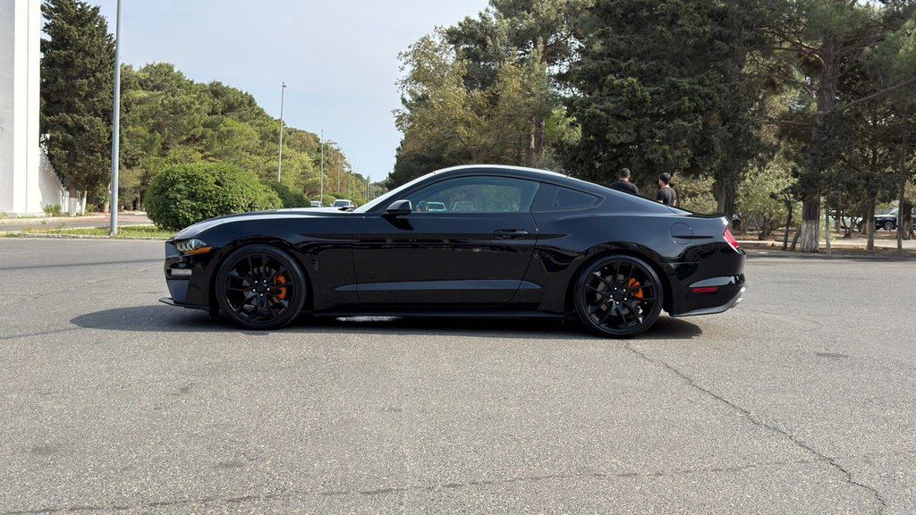 Ford Mustang, 2.3 L, 2019 il, 115 000 km — Avtomobillər, Sumqayıt (8)