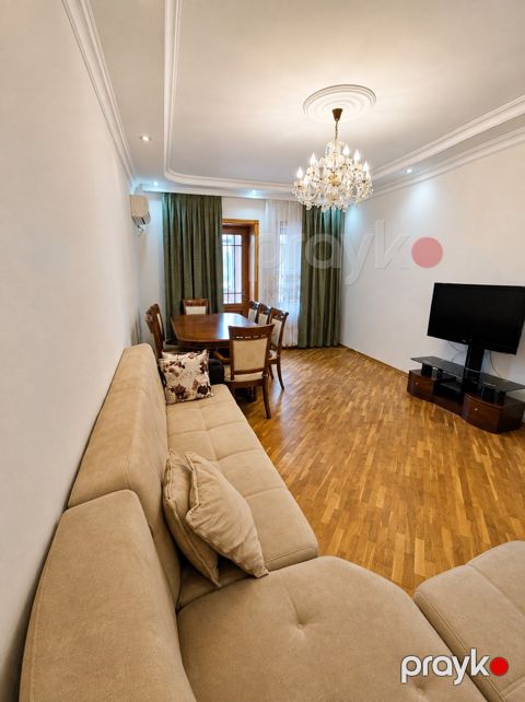 İcarəyə verilir 3 otaqlı köhnə tikili 85 m²