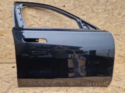 BMW i7, G70 qapısı — Bakı