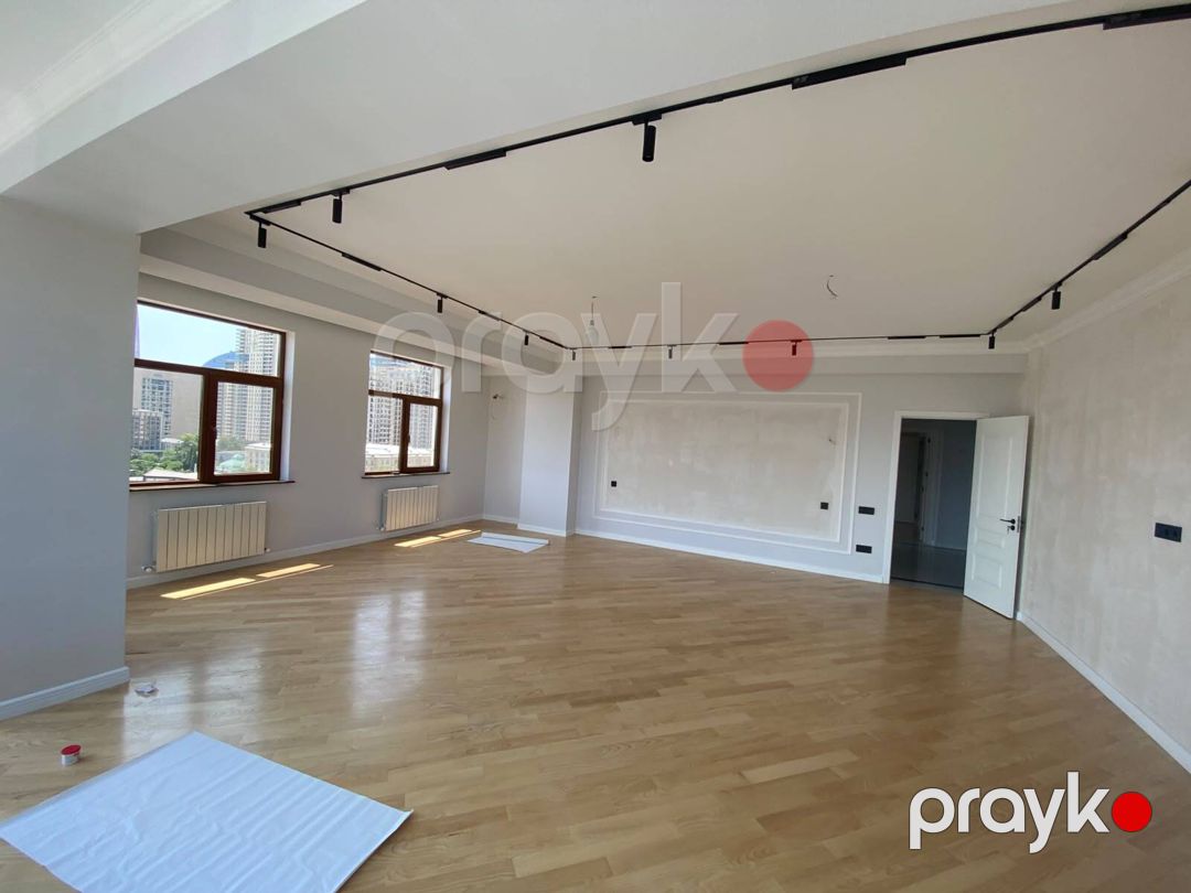 Satılır 4 otaqlı yeni tikili 211 m² — Mənzil, Bakı (2)