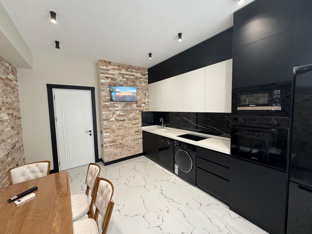 İcarəyə verilir 3 otaqlı yeni tikili 135 m² — Mənzil, Bakı (9)