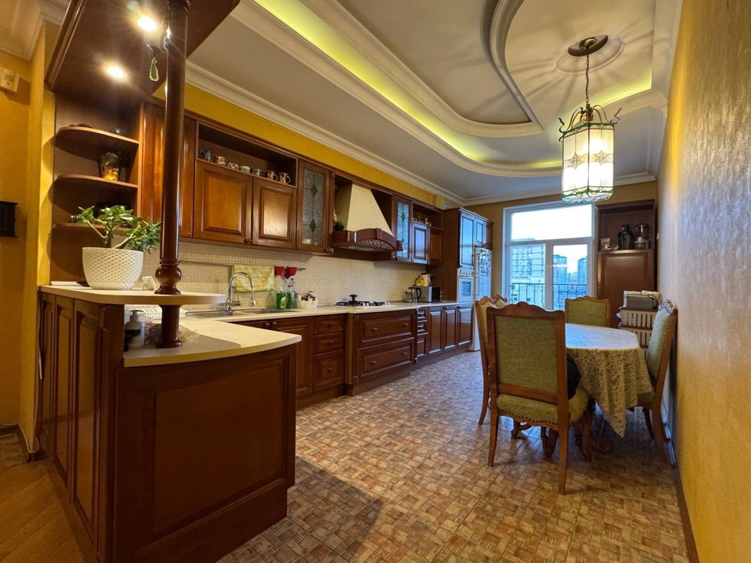 Satılır 5 otaqlı yeni tikili 200 m² — Mənzil, Bakı (5)
