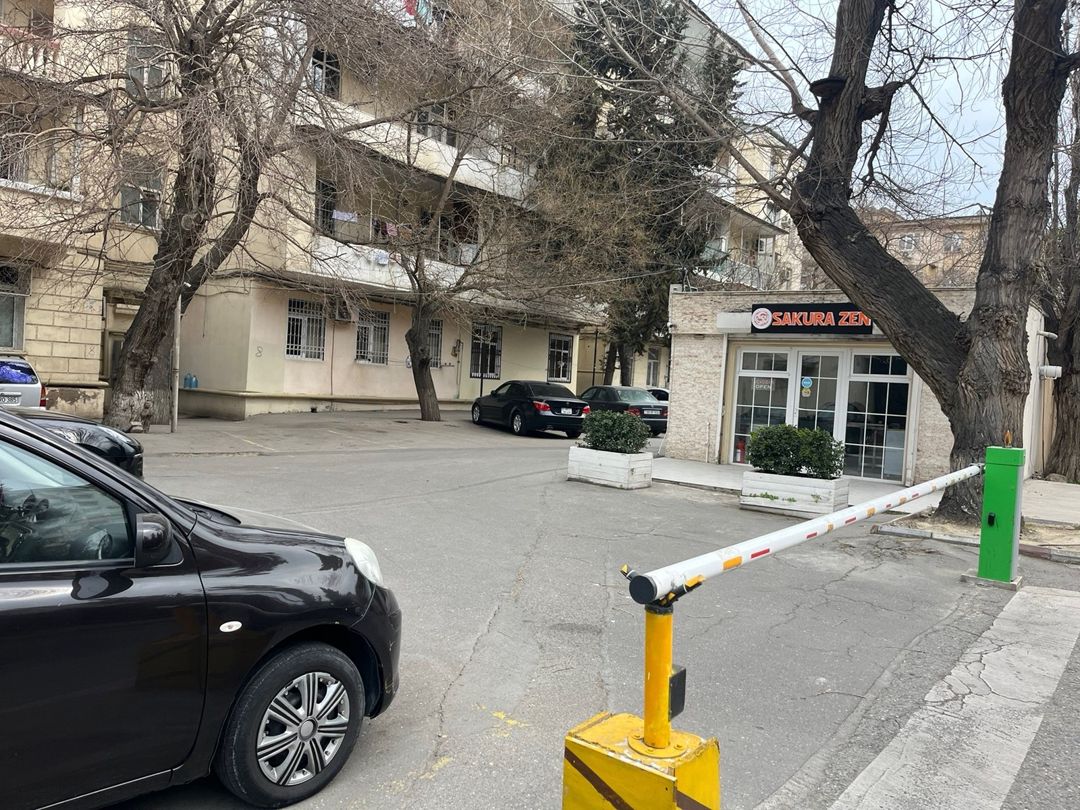 Qaraj icarəyə verilir, Aşıq Molla Cümə k — Garaj, Bakı (9)