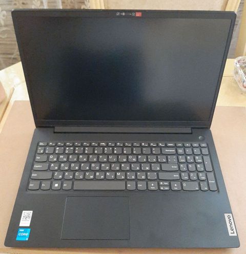 Lenovo noutbuk - Model xətti: Lenovo (şirkət loqolu və korpus — Gəncə
