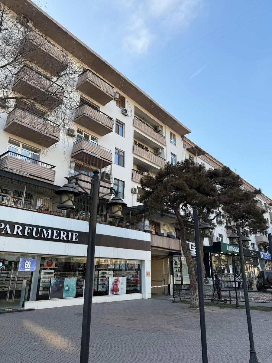 Satılır 2 otaqlı köhnə tikili 45 m² — Mənzil, Bakı (7)