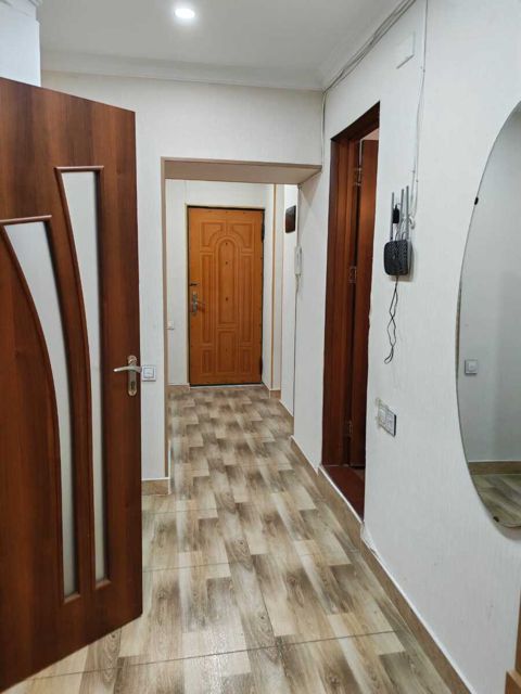 İcarəyə verilir 3 otaqlı köhnə tikili 65 m² — Bakı