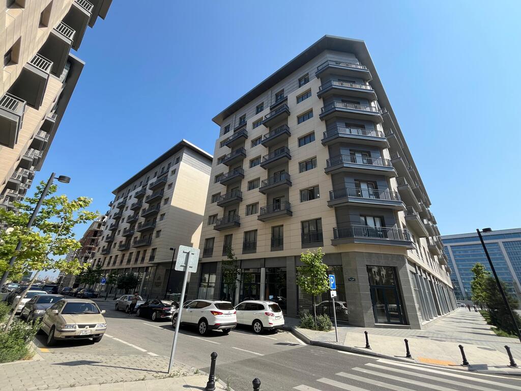 Satılır obyekt 241 m² — Əmlak, Bakı (2)