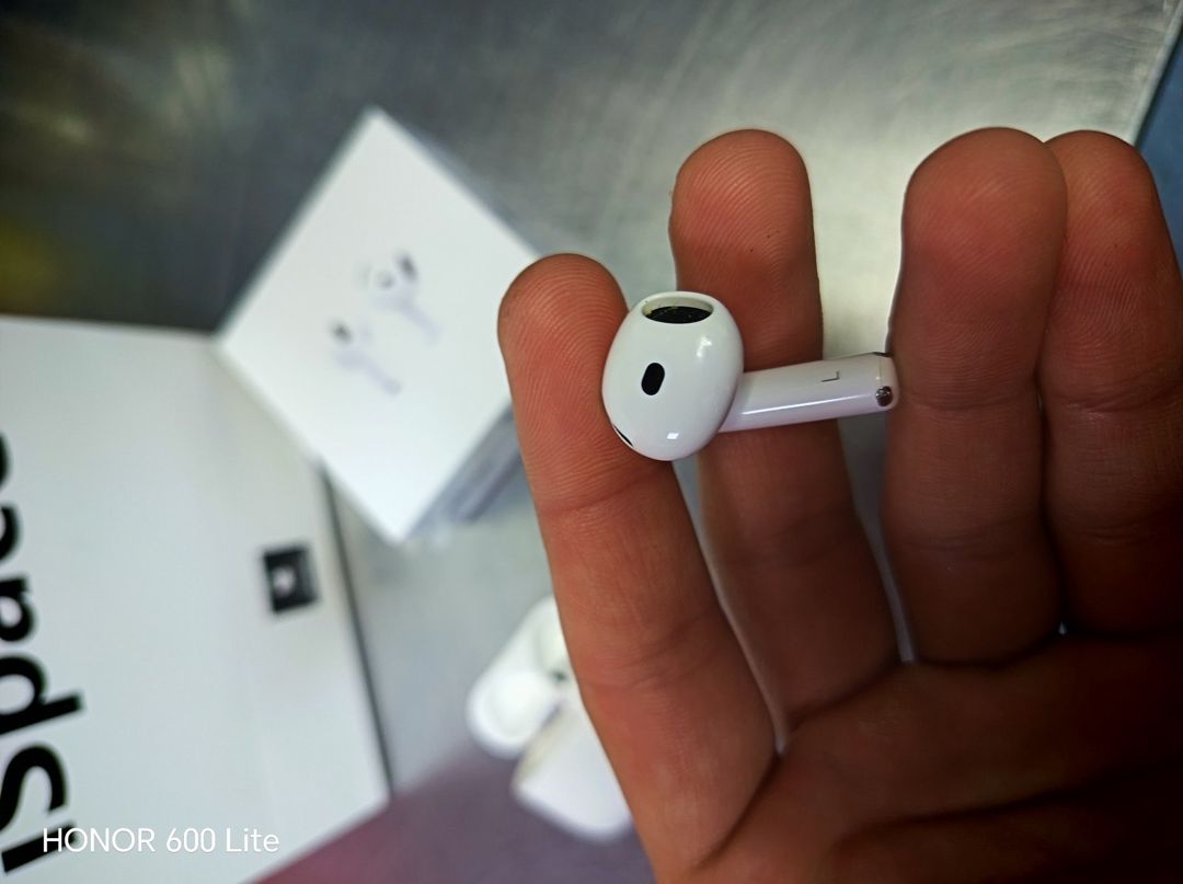 Airpods 4 — Səs texnikası, Bakı (3)