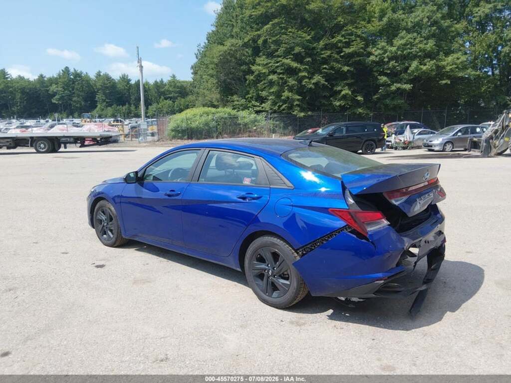 Hyundai Elantra, 2.0 L, 2023 il, 64 709 km — Avtomobillər (3)