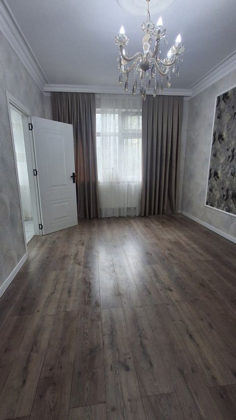 Satılır 1 otaqlı köhnə tikili 40 m² — Bakı