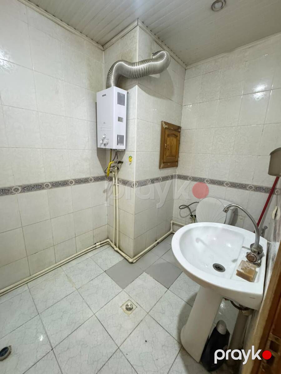 Satılır 2 otaqlı köhnə tikili 43 m² — Mənzil, Bakı (5)