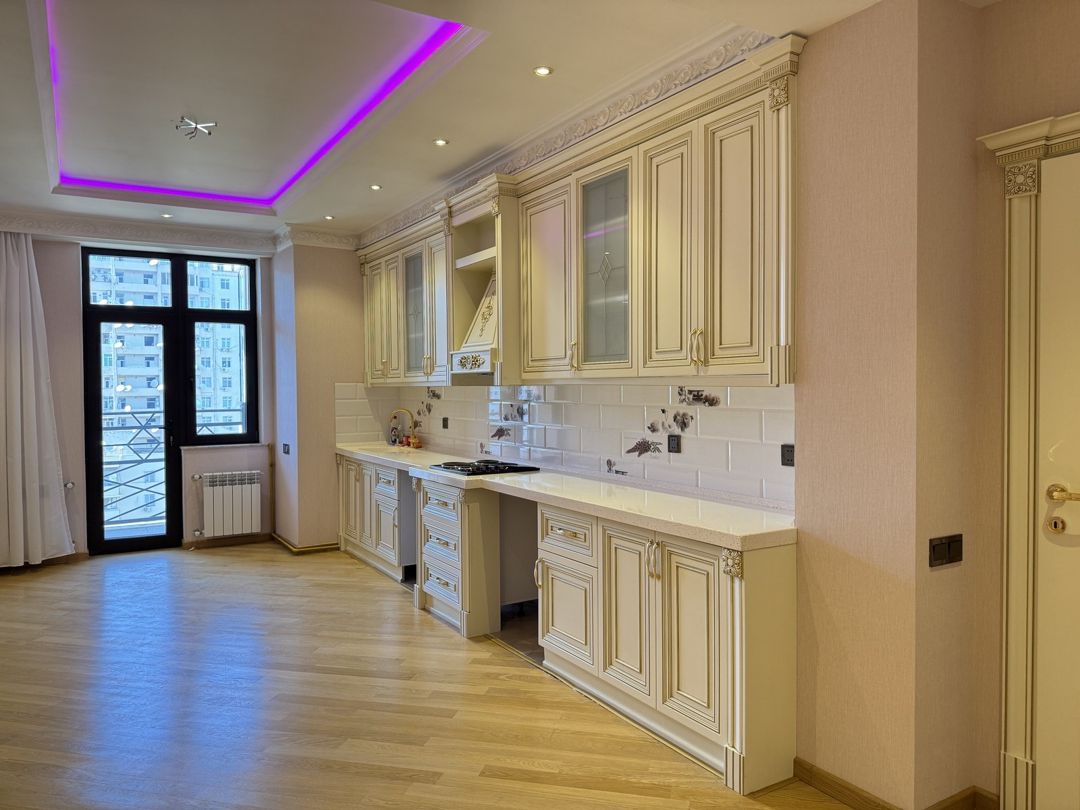 Satılır 3 otaqlı yeni tikili 217 m² — Mənzil, Bakı (6)
