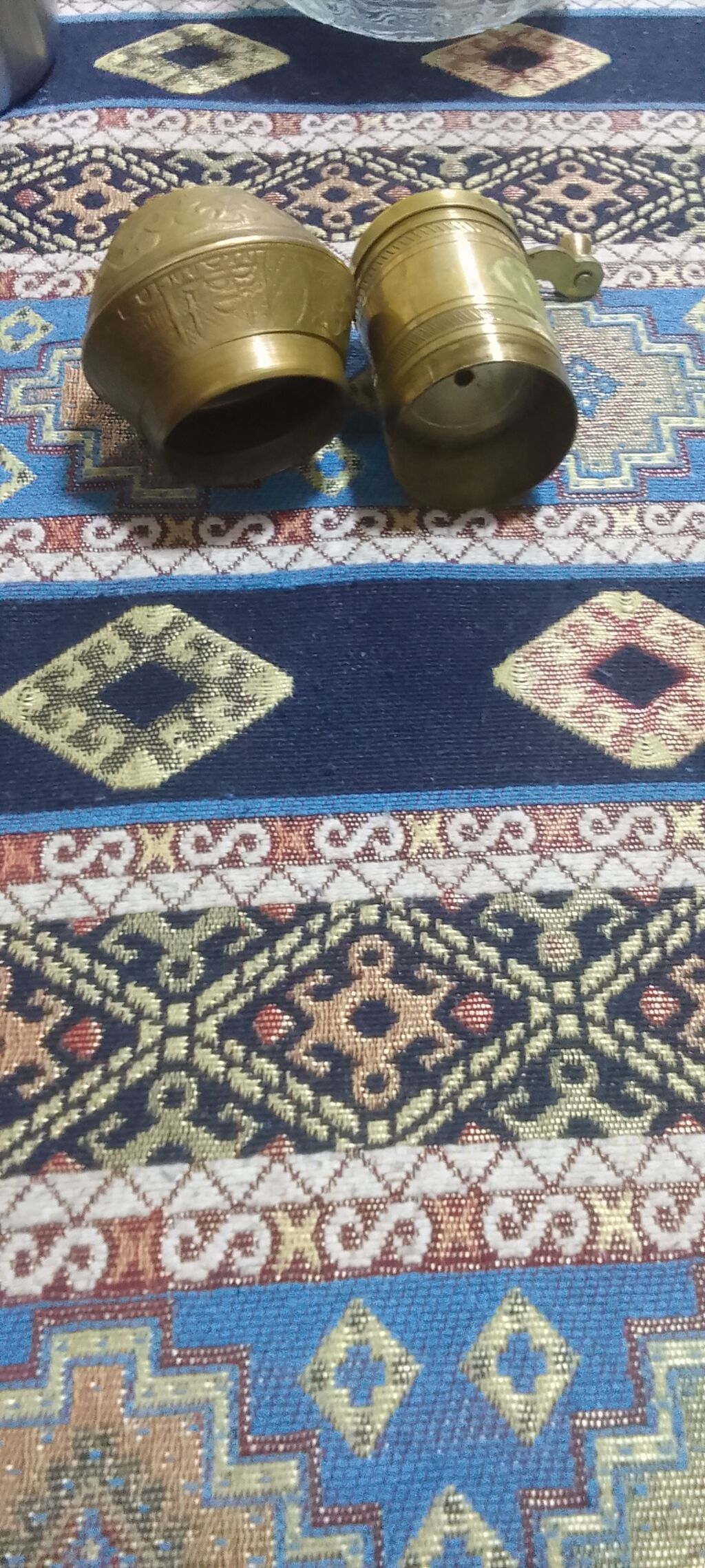 Məhsul: Misin əl dəyirmanı (klassik üslub) Təsvir: - Tamamilə misdən — Süfrə sərvisin üçün əşyalar, Bakı (2)