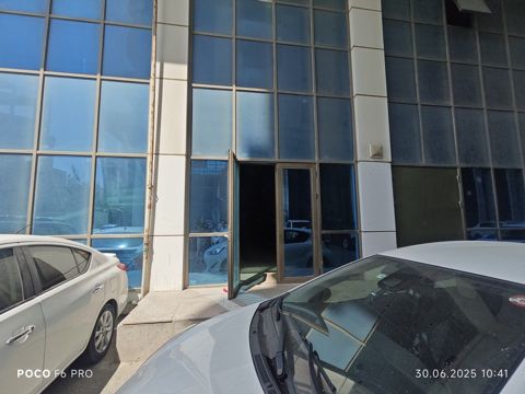 Satılır obyekt 321.3 m² — Bakı