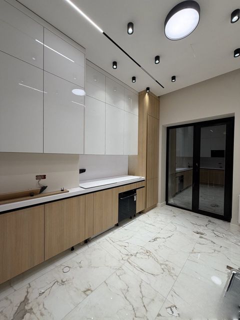 Satılır 2 otaqlı yeni tikili 101 m² — Bakı