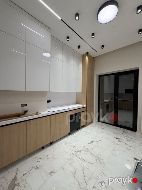 Satılır 2 otaqlı yeni tikili 101 m²