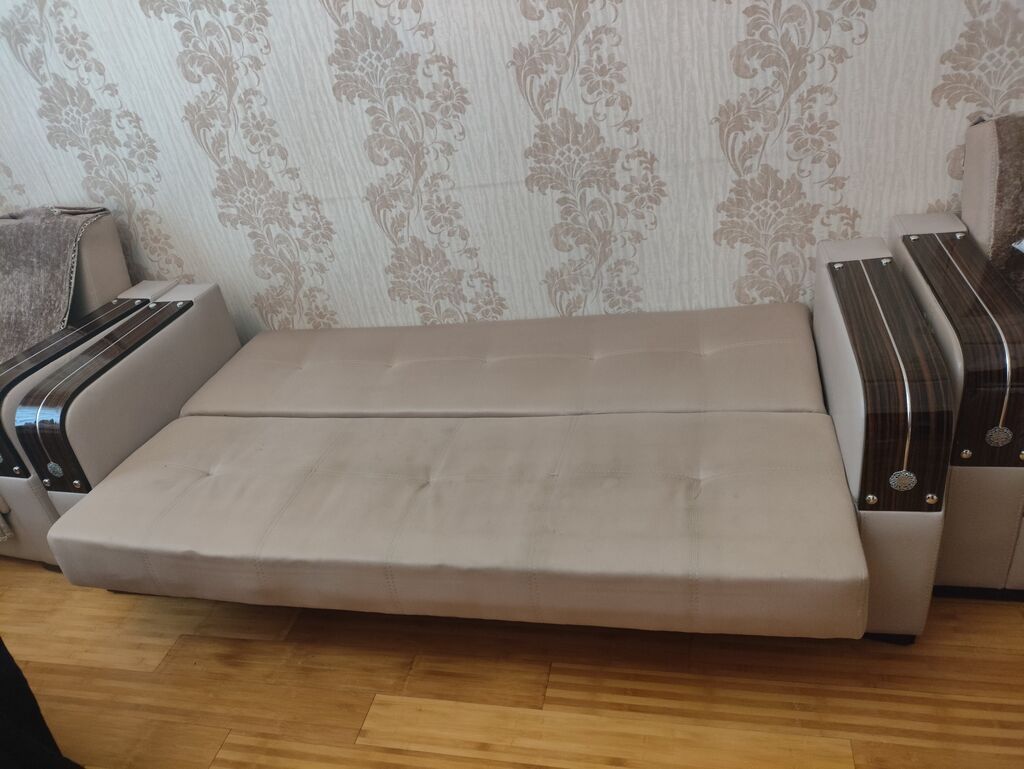 SATİLİR.Bej rəngli yumşaq mebel dəsti – divan və 2 kreslo — Yumşaq mobilya dəstləri, Bakı (5)