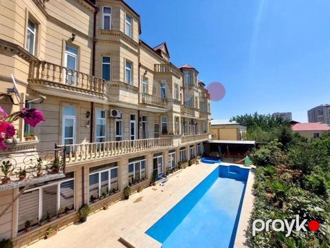 Satılır 40 otaqlı həyət evi/bağ evi 1600 m²