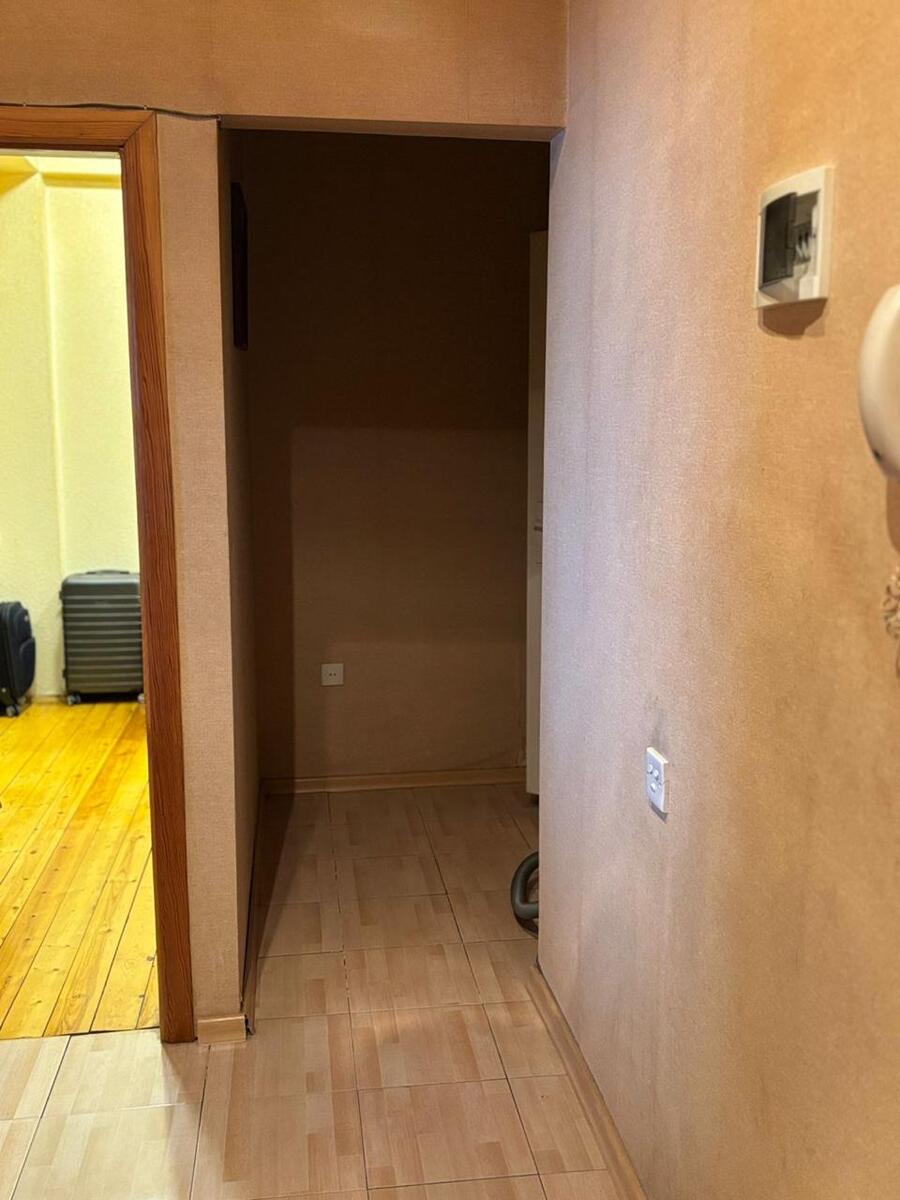 Satılır 3 otaqlı köhnə tikili 67 m² — Mənzil, Bakı (9)