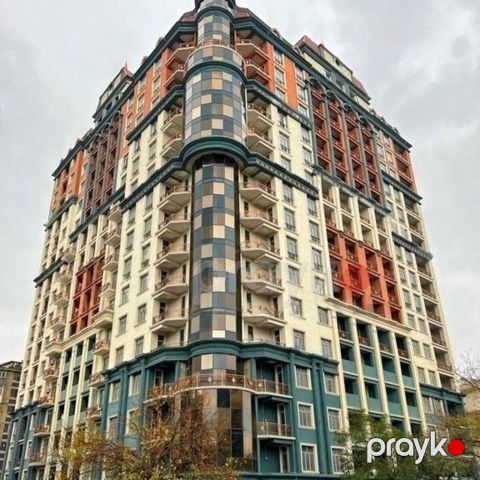 Satılır 4 otaqlı yeni tikili 185 m²