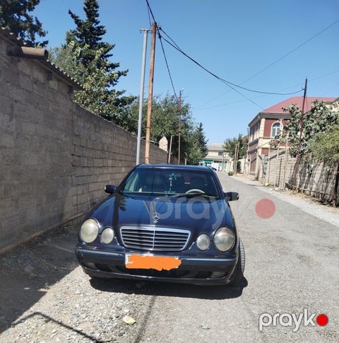 Mercedes E 240, 2.4 L, 2000 il, 480 000 km