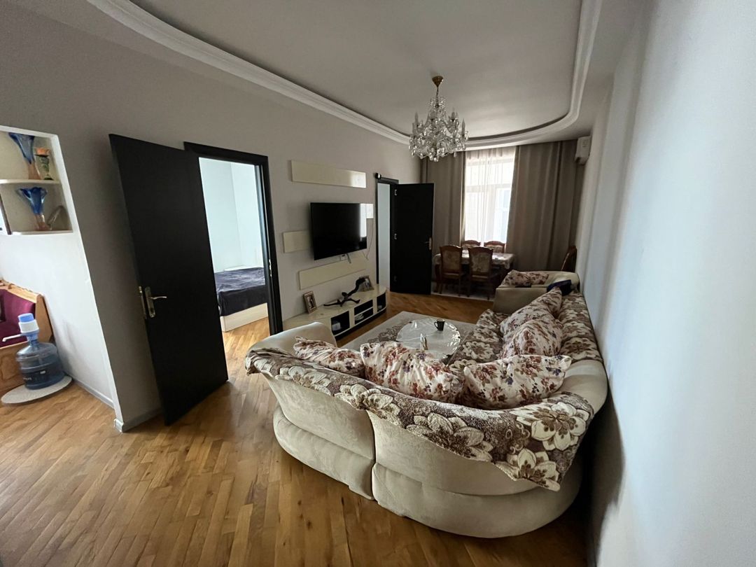 Satılır 3 otaqlı köhnə tikili 55 m² — Mənzil, Bakı (2)
