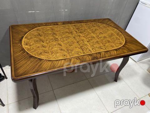 Qonaq otağı və ya mətbəx üçün klassik üslubda açılıb-genişlənən masa
