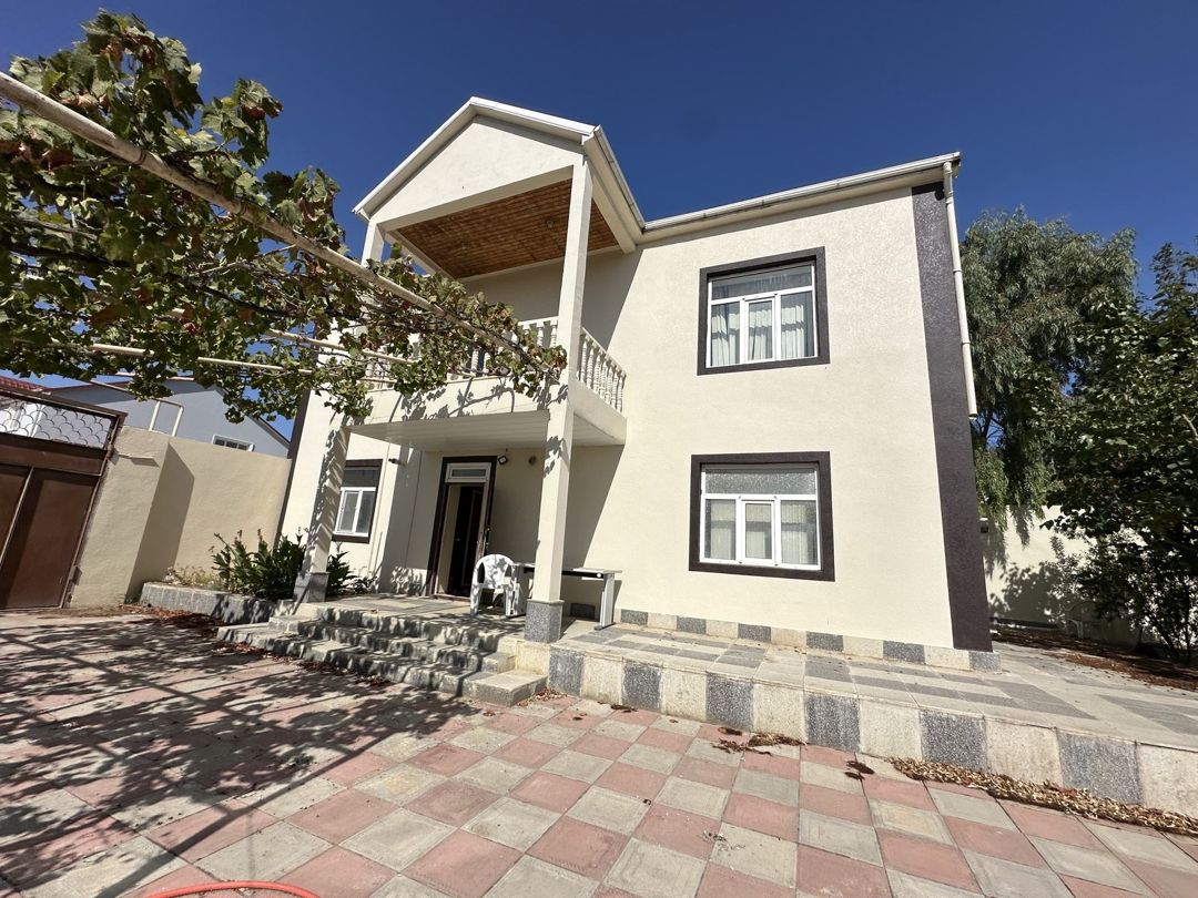 Satılır 5 otaqlı həyət evi/bağ evi 200 m² — Ev, villa, Bakı (2)