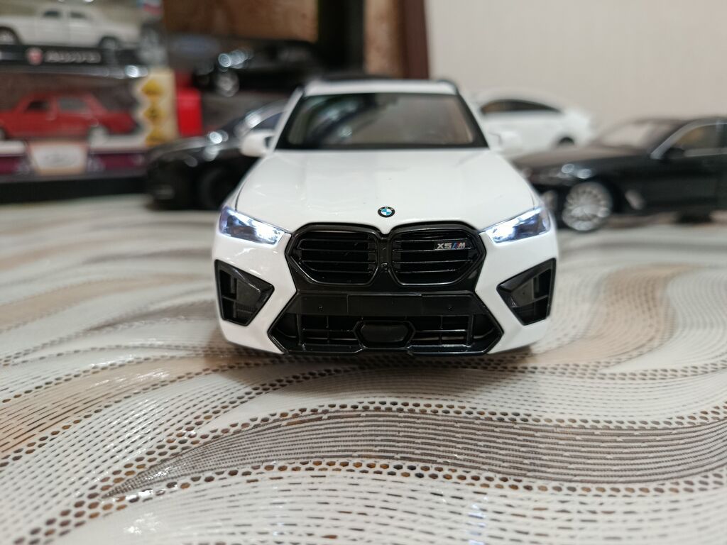 BMW X5 M F95. metal model avtomobil – kolleksiya üçün detallı 1:24 — Modellar, Bakı (5)