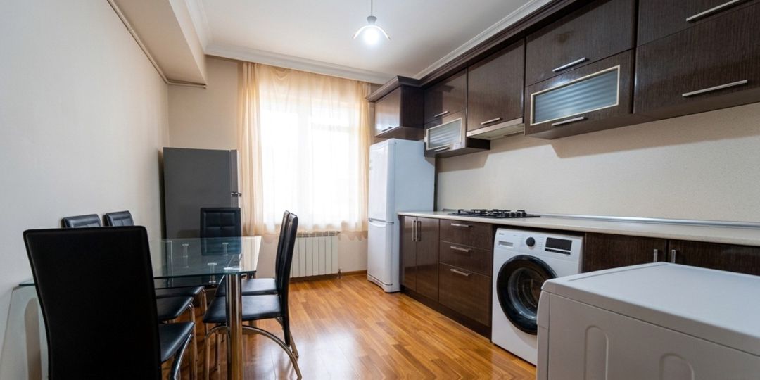 Satılır 1 otaqlı köhnə tikili 45 m² — Mənzil, Bakı (9)
