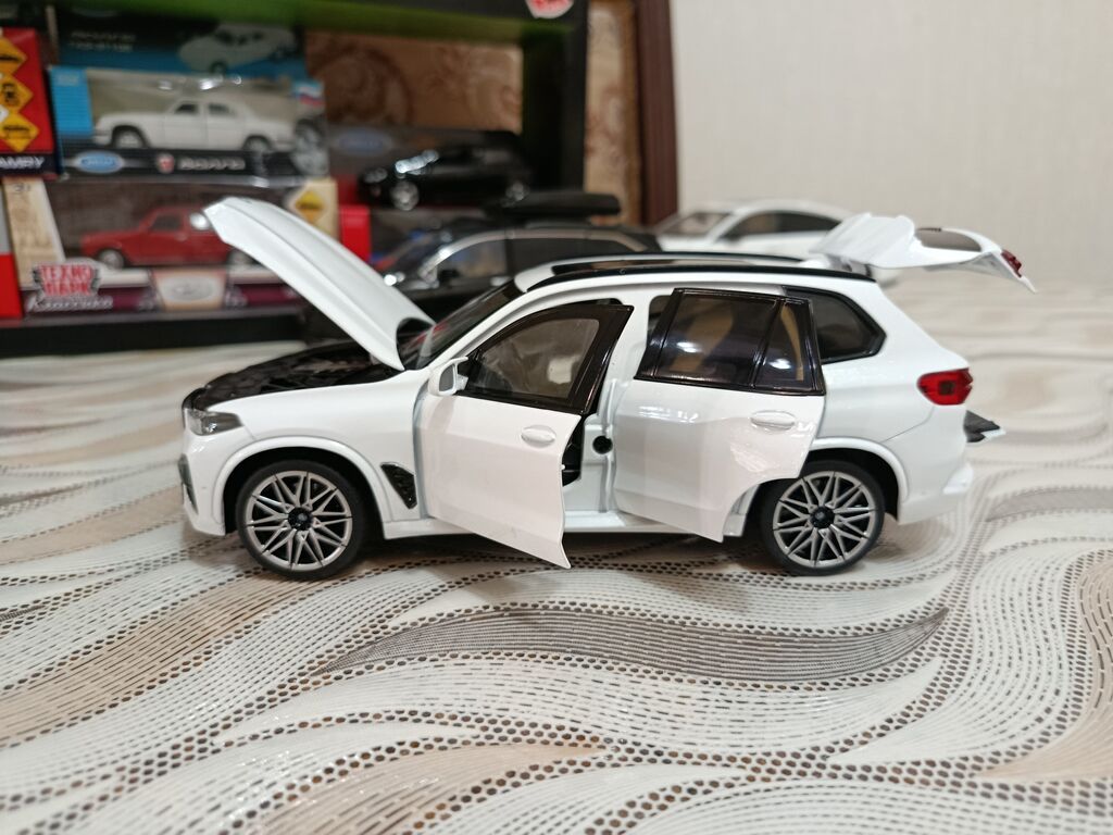 BMW X5 M F95. metal model avtomobil – kolleksiya üçün detallı 1:24 — Modellar, Bakı (7)