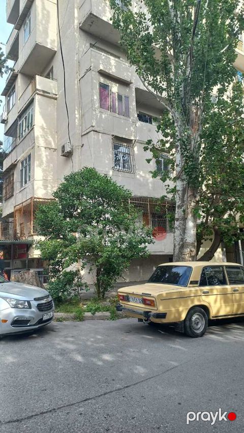 Satılır 2 otaqlı köhnə tikili 52.6 m²