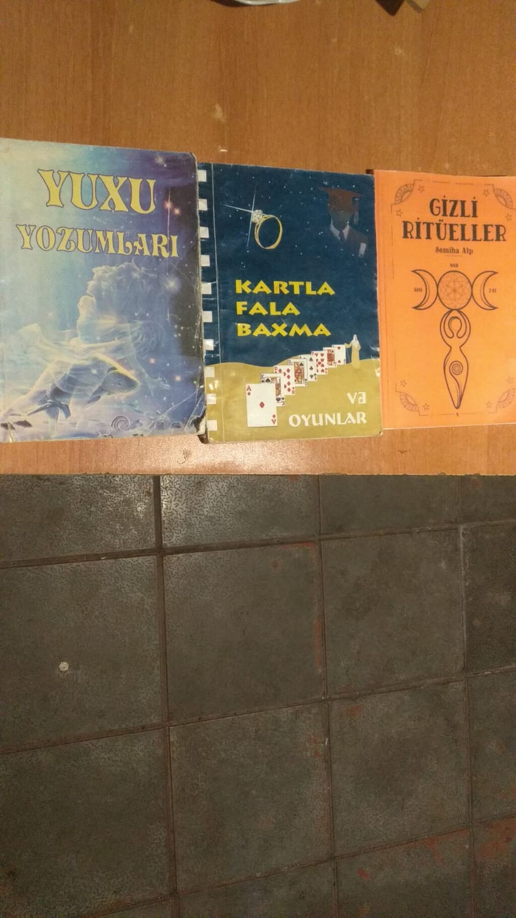 Müxtəlif mövzularda kitab dəsti Paketdə olanlar: - Yuxu Yozumları — Digər, Bakı