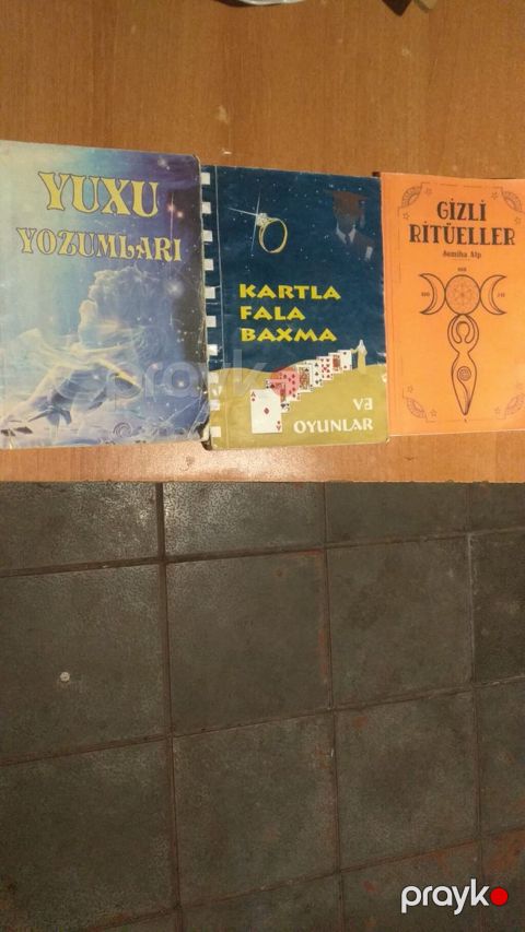 Müxtəlif mövzularda kitab dəsti Paketdə olanlar: - Yuxu Yozumları — Bakı