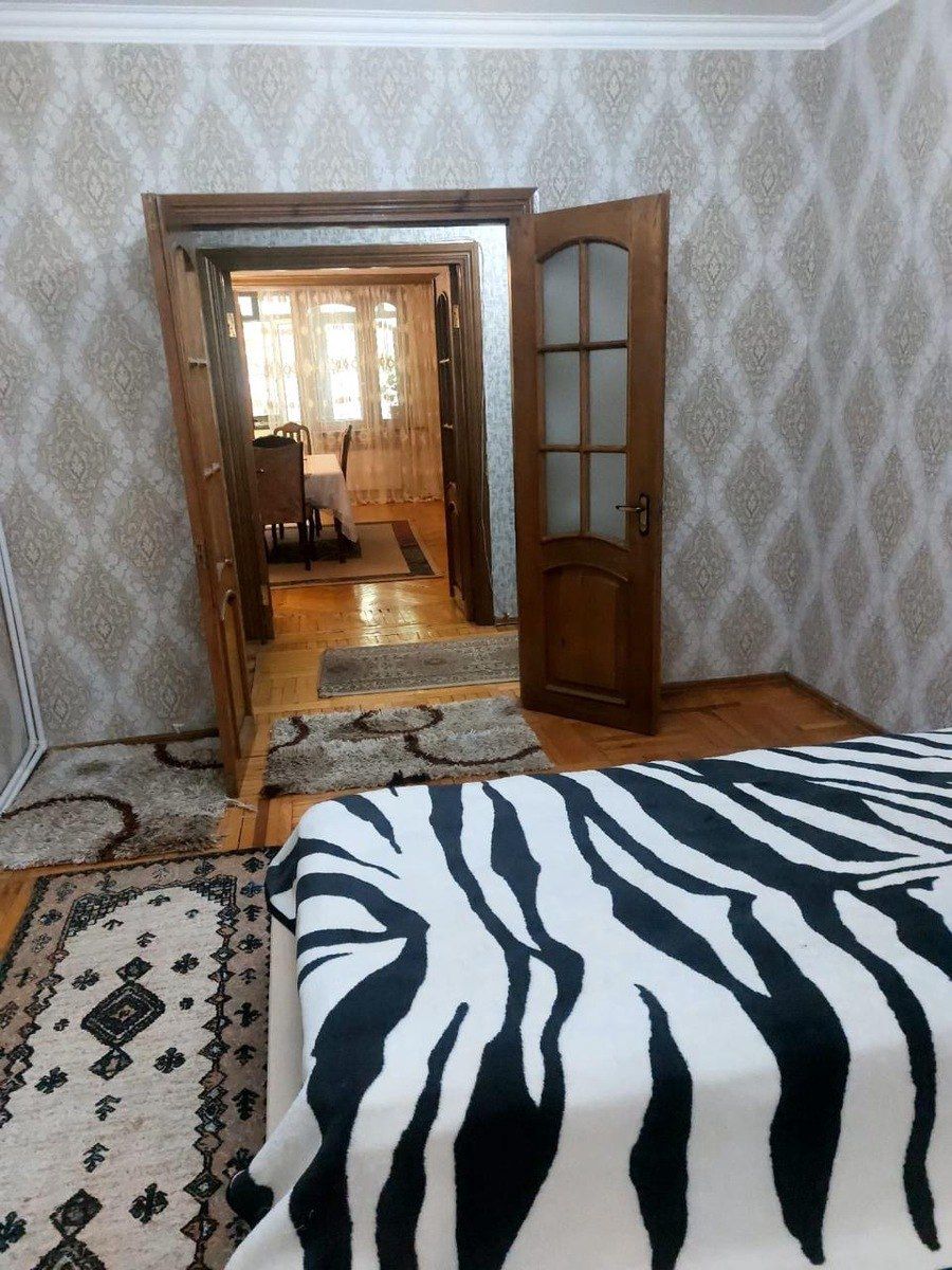 Satılır 4 otaqlı köhnə tikili 100 m² — Mənzil, Bakı (3)