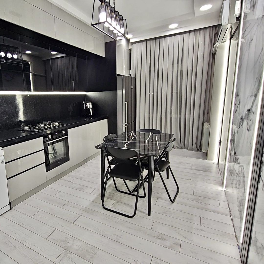 İcarəyə verilir 3 otaqlı yeni tikili 140 m² — Mənzil, Bakı (7)