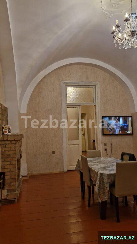Satılır 3 otaqlı köhnə tikili 78 m² 28 May metro — Mənzil, Bakı (2)