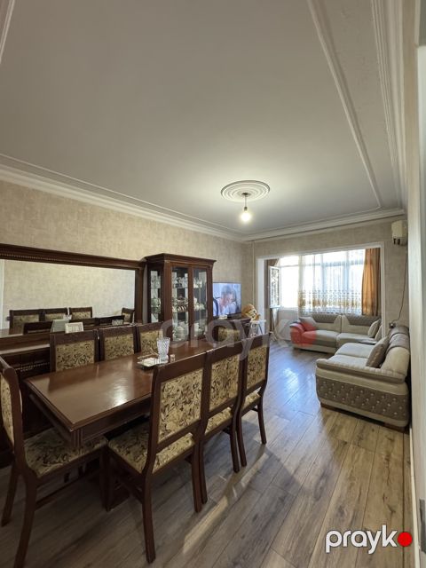 Satılır 3 otaqlı köhnə tikili 88 m²