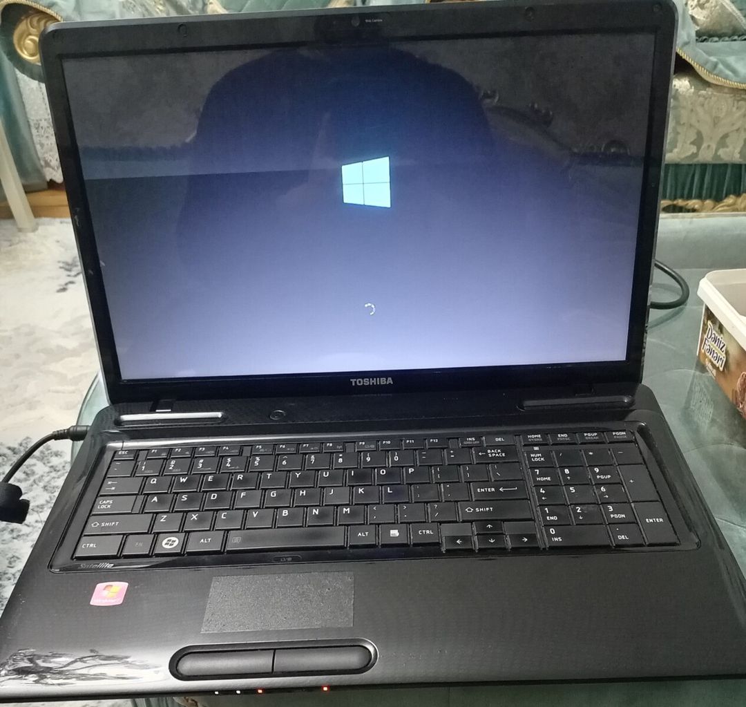 Noutbuk Toshiba — Noutbuklar, Bakı (4)